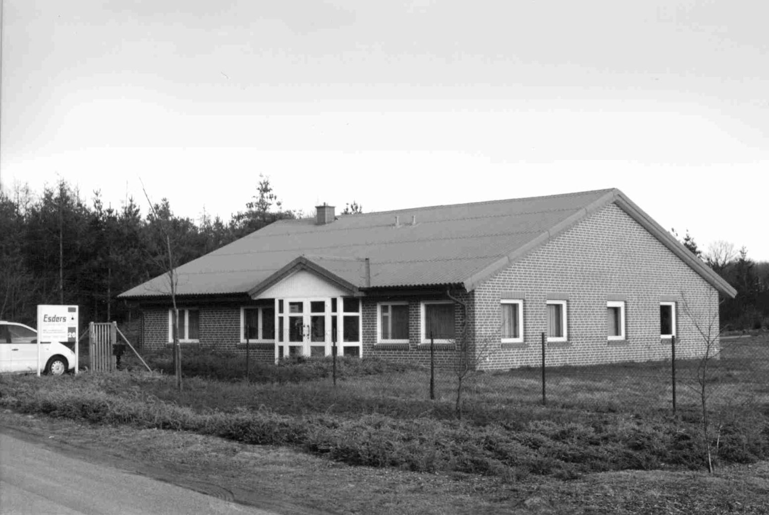 Gebäude_1994_grau Firmengebäude 1994