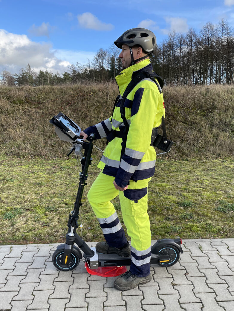 E-Scooter und Laser HUNTER