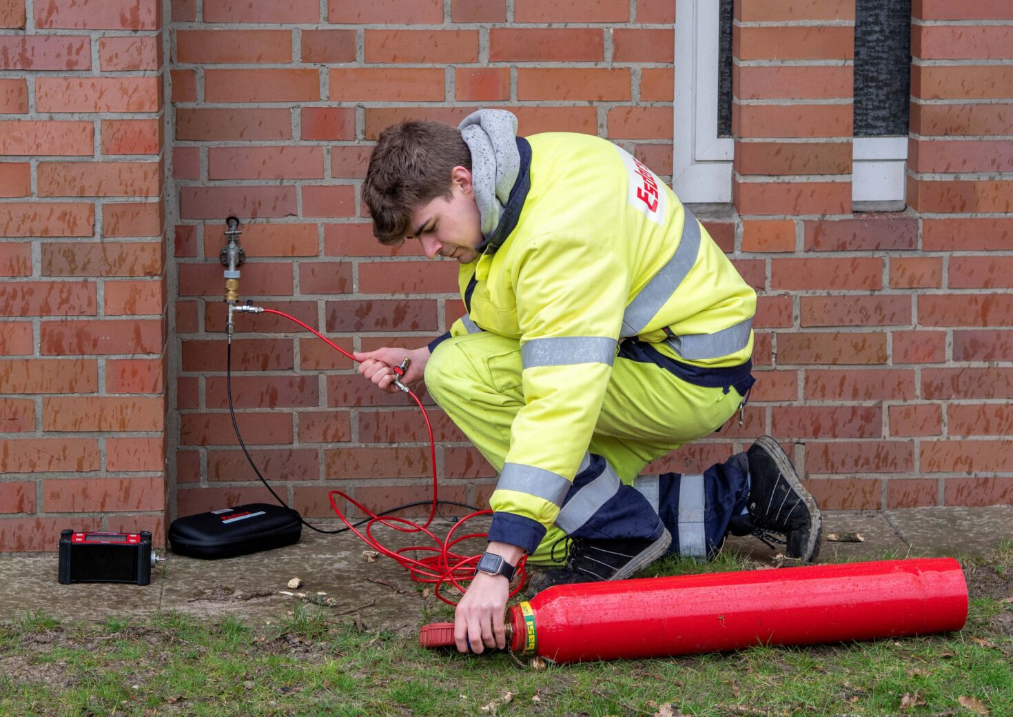 Inyección de gas trazador a la red de agua